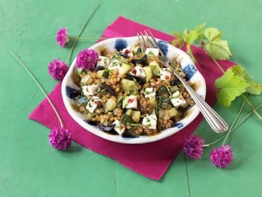 Poêlée d’épeautre aux courgettes et feta Poêlée d’épeautre aux courgettes et feta